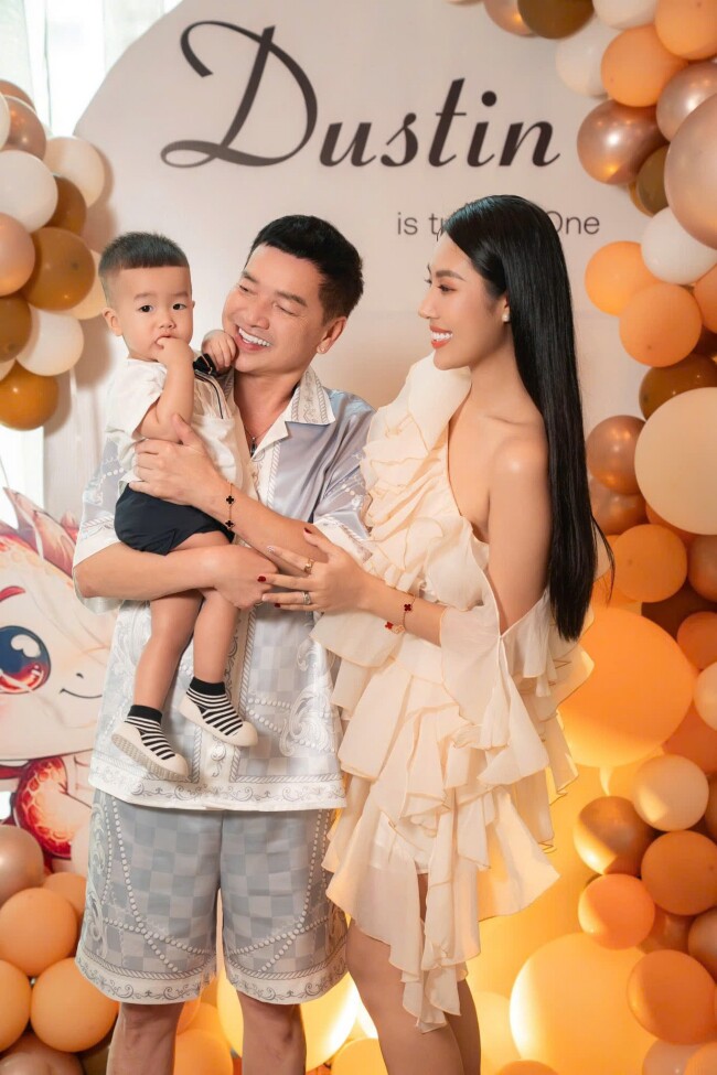 Gia đình nhỏ của Quang Minh - Tăng Khánh Chi.