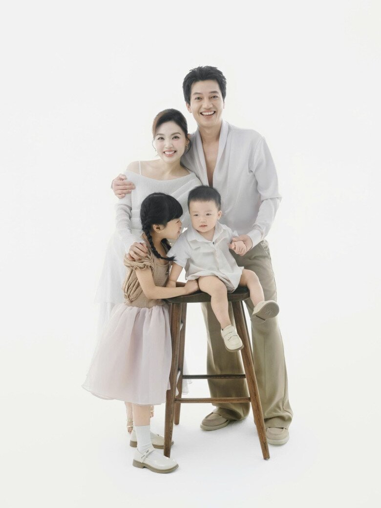 Vợ chồng nghệ sĩ đã có 2 “trái ngọt” là bé Gạo và Cine.