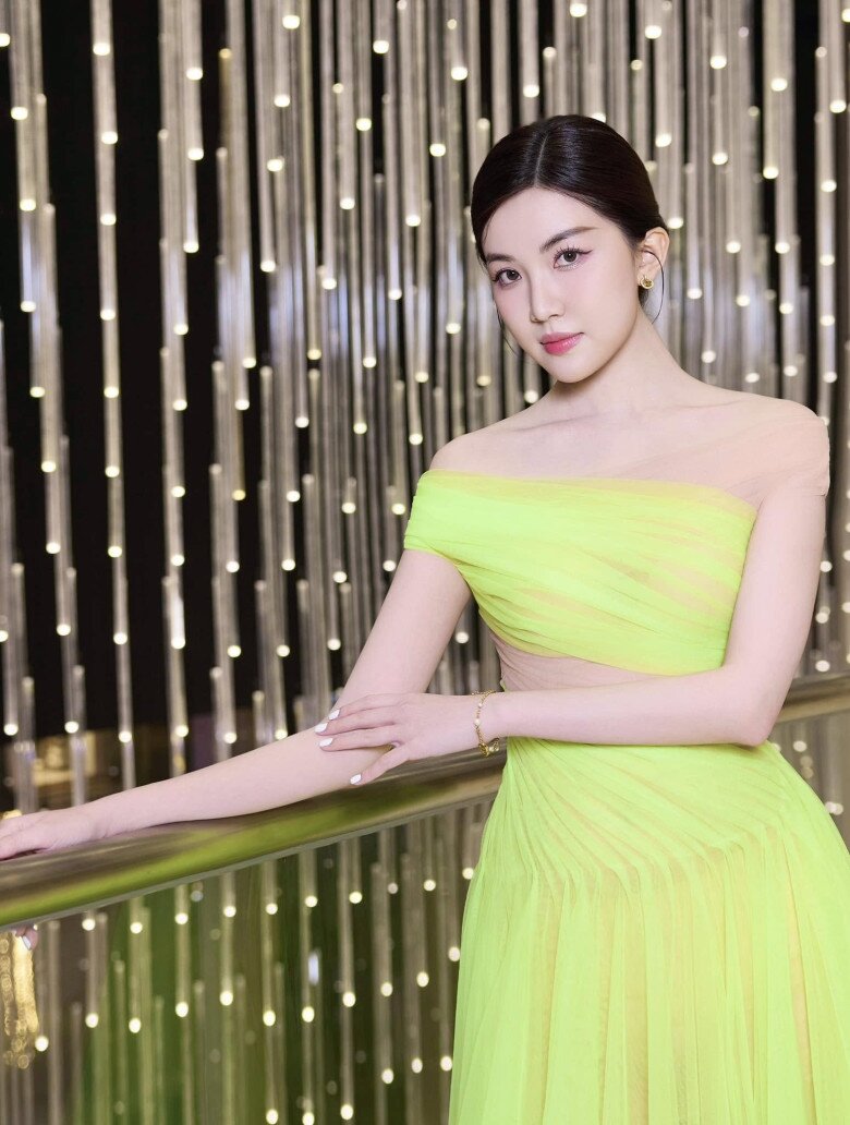 Khán giả cho rằng Lương Thanh hội tụ đầy đủ các tiêu chí ngoại hình và kỹ năng cho vai diễn Hoa hậu Vi Minh đang gây ồn ào thời gian qua trên sóng giờ vàng.
