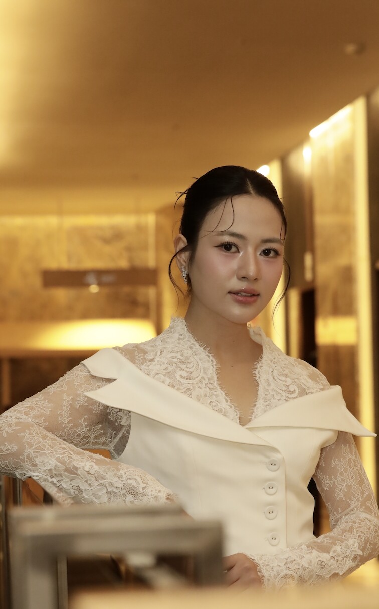 Việt Hoa cho biết Lửa Trắng sẽ là phim cuối cô đóng trước khi nghỉ 2 năm.