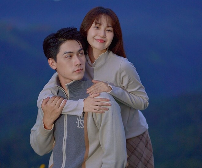 Tam Triều Dâng - Võ Điền Gia Huy dính nghi vấn “phim giả tình thật” khi đóng cặp trong “Vì Mẹ Anh Phán Chia Tay”.