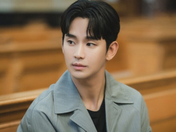 Kim Soo Hyun: "Cảm ơn những người tin tôi"