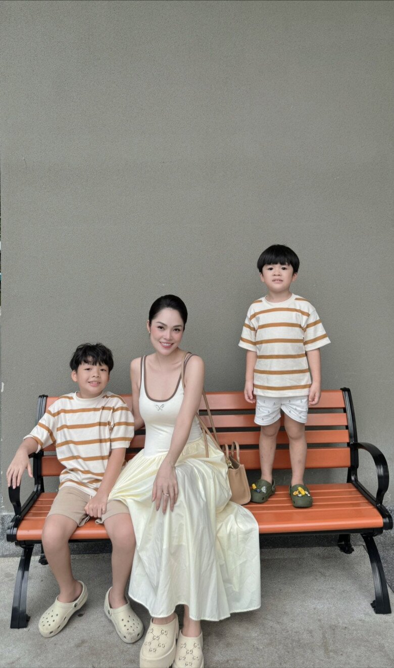 Hiện tại, Dương Cẩm Lynh đang làm mẹ đơn thân nuôi 2 quý tử điển trai.