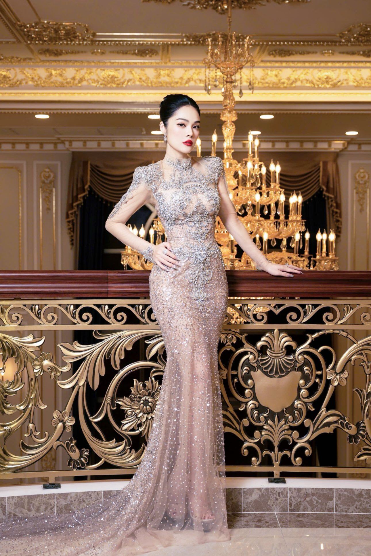 Dương Cẩm Lynh từng là Á hậu Điện ảnh, nhan sắc xinh đẹp ở tuổi ngoài 40.