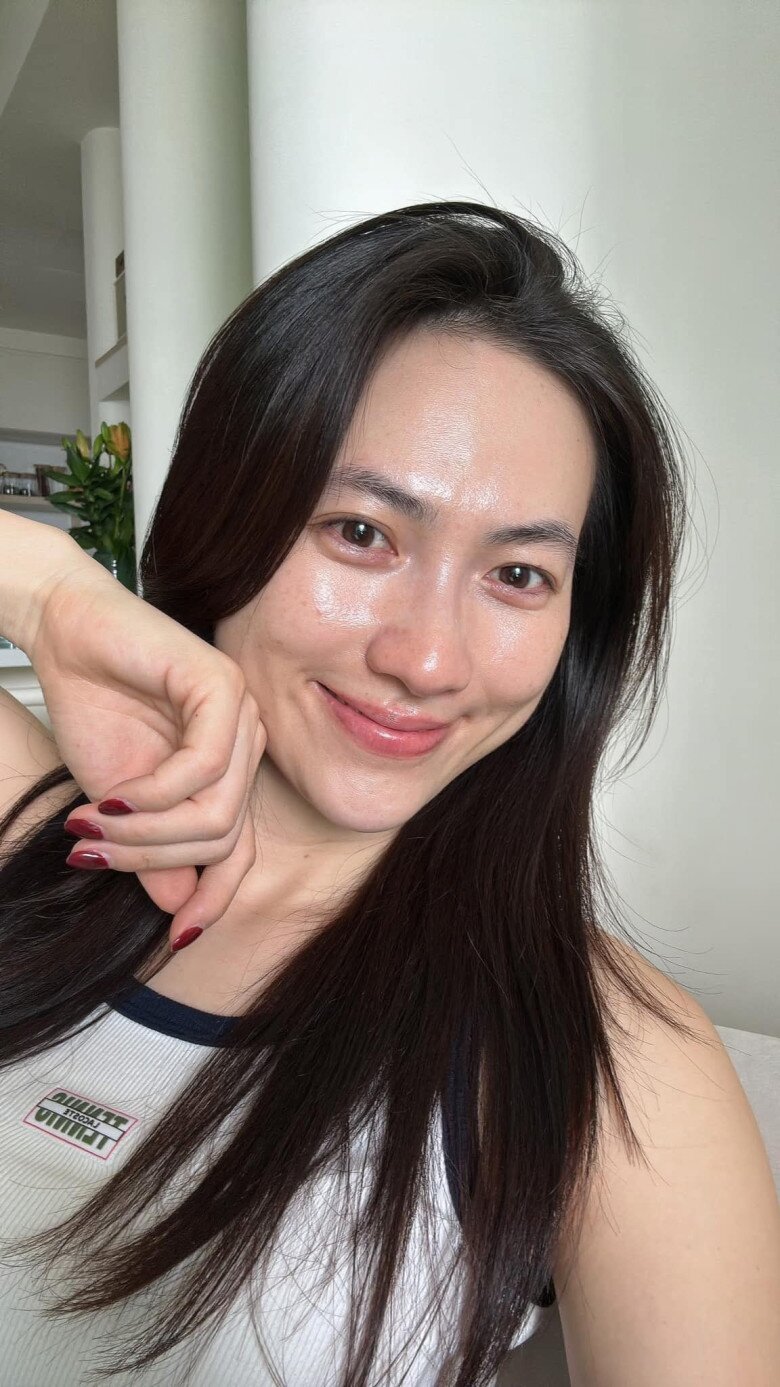 Mặc mộc khỏe khoắn của Phương Anh Đào được nhiều chị em thi nhau “xin vía”.