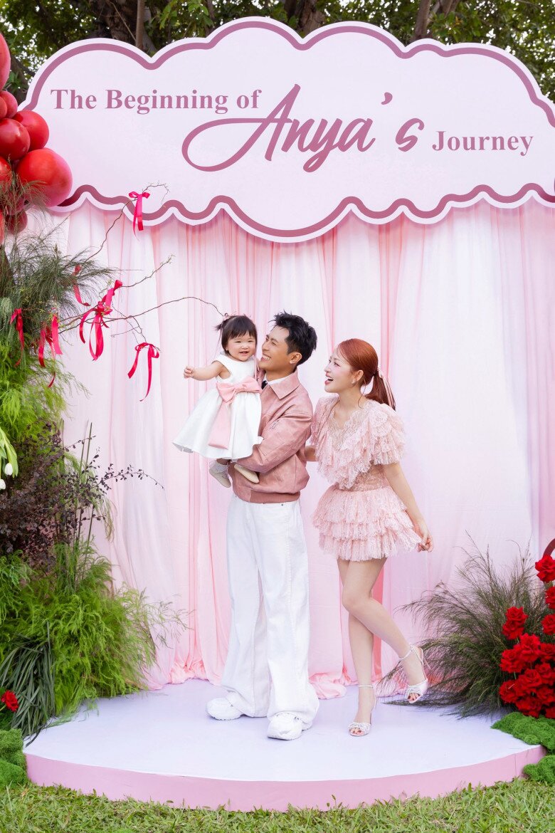 Vợ chồng Puka và Gin Tuấn Kiệt từng giấu kín diện mạo của ái nữ đầu lòng suốt 1 năm.