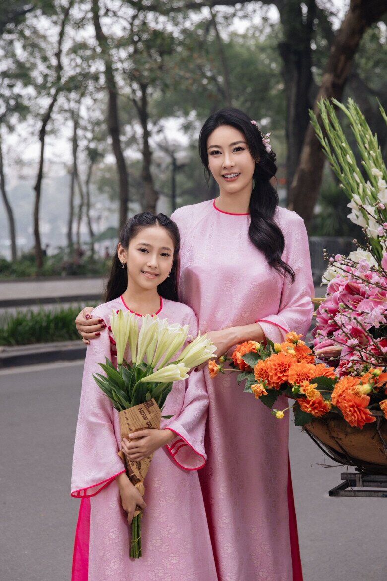 Con gái út sinh ra tại Mỹ của Hoa hậu Hà Kiều Anh.