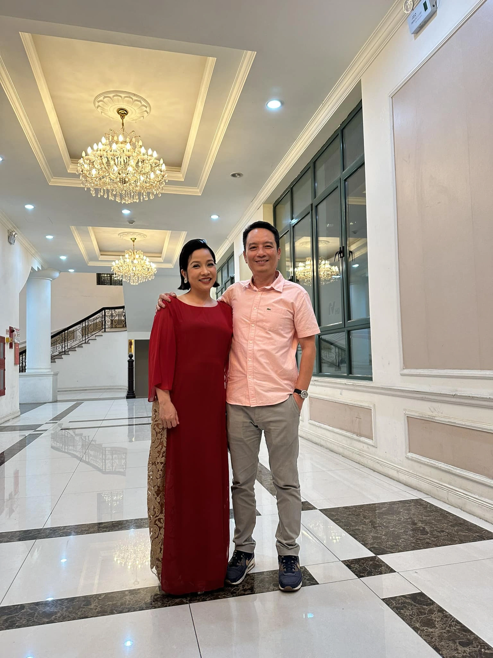 Vợ chồng diva Mỹ Linh và nhạc sĩ Anh Quân có hôn nhân mặn nồng gần 3 thập kỷ khiến khán giả ngưỡng mộ.