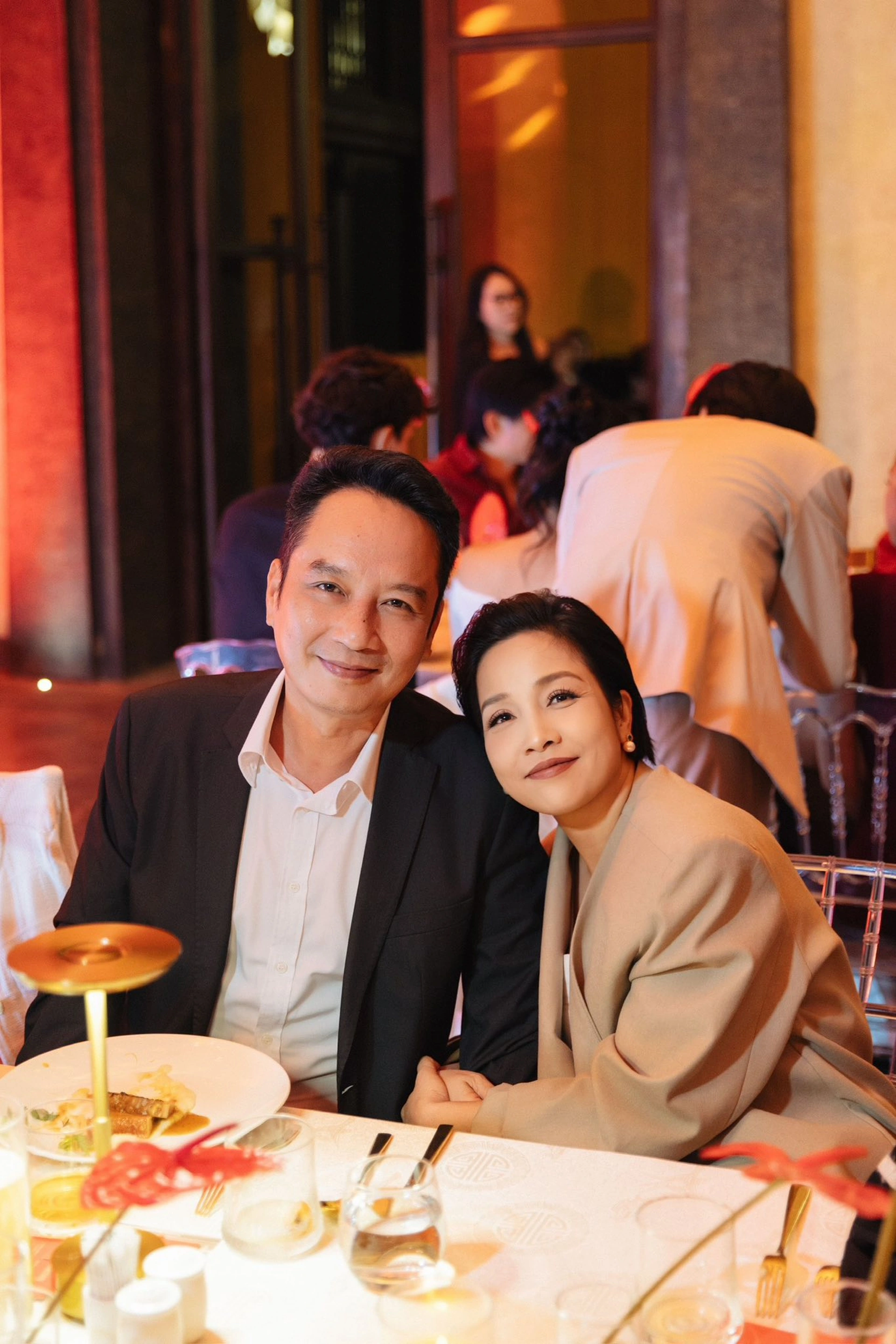 Diva Mỹ Linh biết ơn chồng vì đã hy sinh sự nghiệp, dành sự ưu tiên cho gia đình.