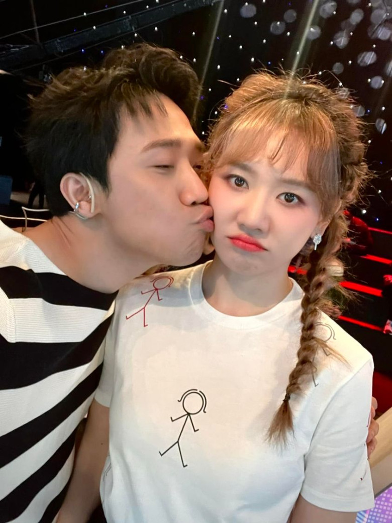 Hari Won từng chia sẻ về cách quản lý chi tiêu của ông xã, mỗi ngày để vào ví chồng 5 triệu đồng.