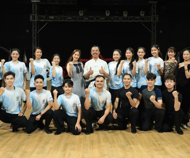 Khánh Thi và Chí Anh đảm nhận vai trò huấn luyện viên, dẫn đoàn đội tuyển dancesport Việt Nam thi đấu ở Philippines.
