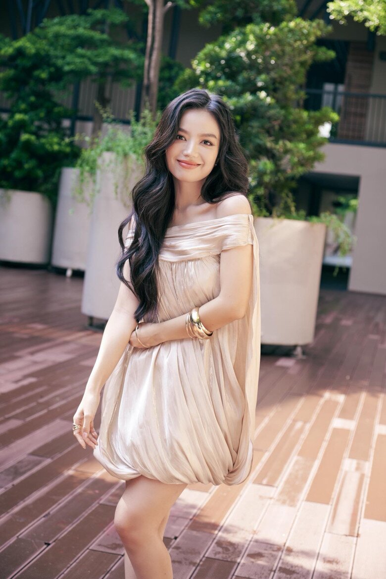 Lê Hạ Anh được khán giả yêu mến bởi hình ảnh không ồn ào, nhan sắc nhẹ nhàng như “nàng thơ”.