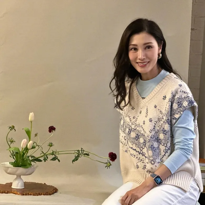 Nhan sắc hoàn hảo giúp Lý Gia Hân được nhiều đạo diễn, thương hiệu săn đón.