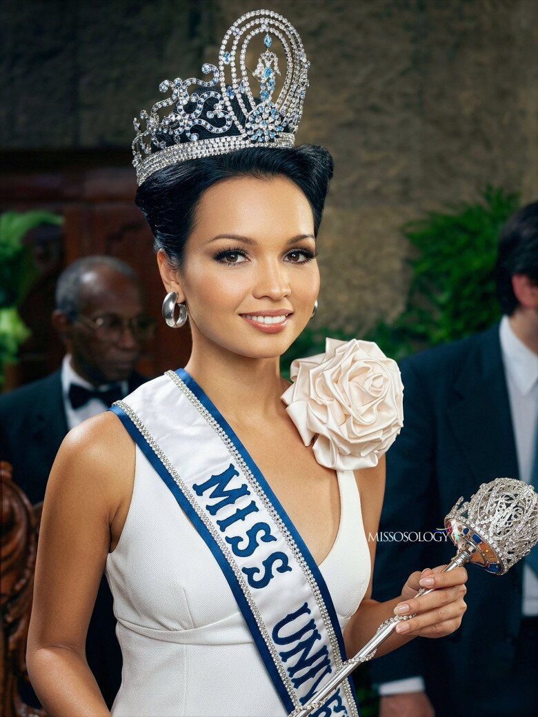 Người đẹp lai 4 dòng máu chính là cháu gái của Miss Universe 1973 - Margie Moran.