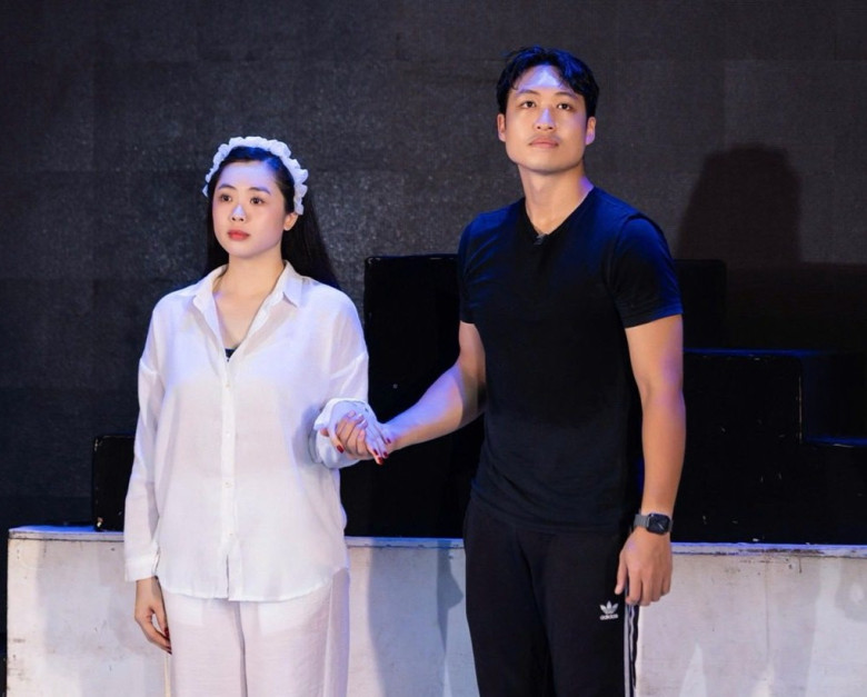 Ngoài công việc kinh doanh, Khôi Nguyên cũng tham gia diễn xuất để tích lũy thêm kinh nghiệm.