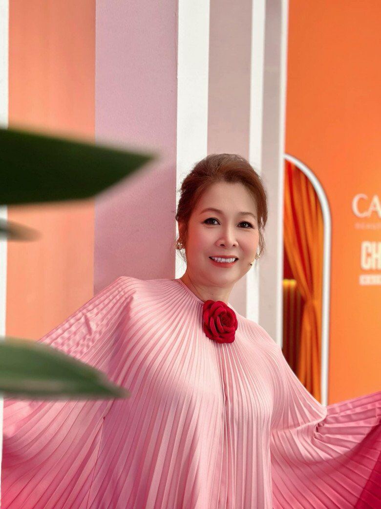 NSND Hồng Vân truyền cảm hứng cho khán giả bởi hành trình giảm cân.