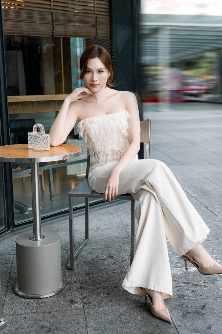Nữ MC quê Khánh Hòa có cuộc sống giàu có ở độ tuổi 30.