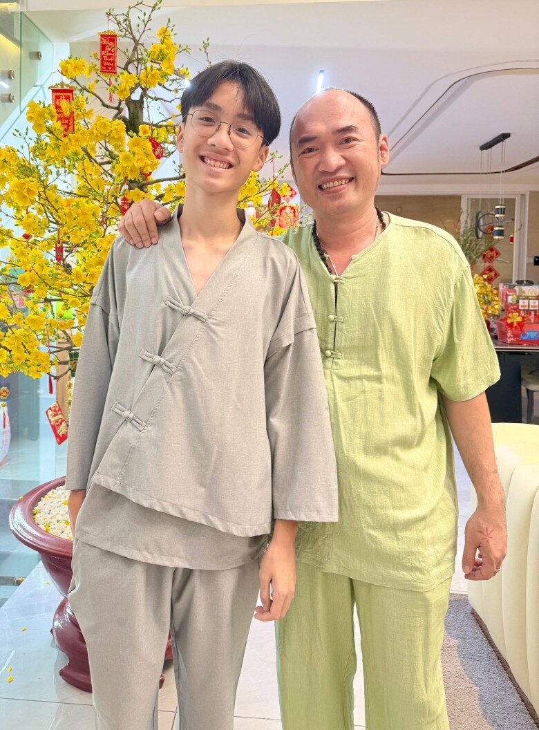 Quý tử điển trai của Thu Trang và Tiến Luật ở độ tuổi thiếu niên.
