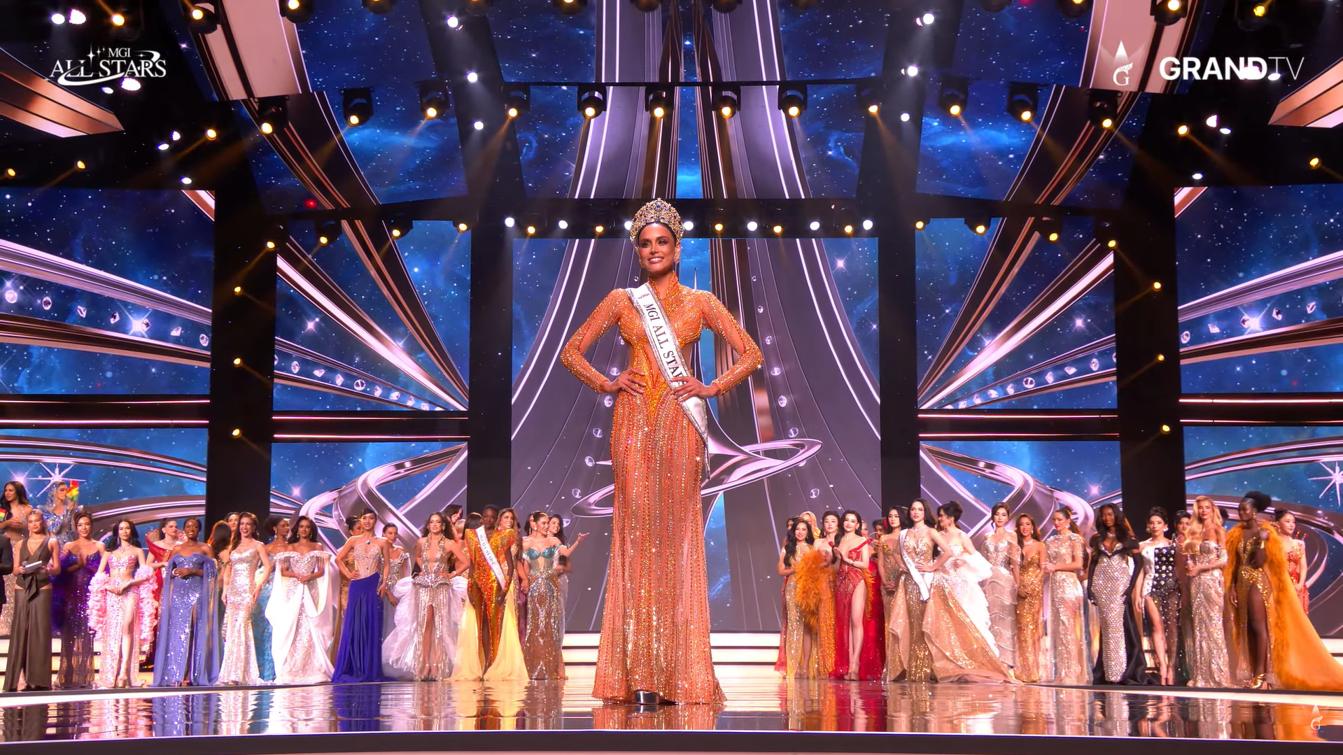 Trực tiếp Chung kết MGI All Stars: Tân Hoa hậu chính thức gọi tên đại diện Colombia, Hương Giang là Á hậu 2 - 2