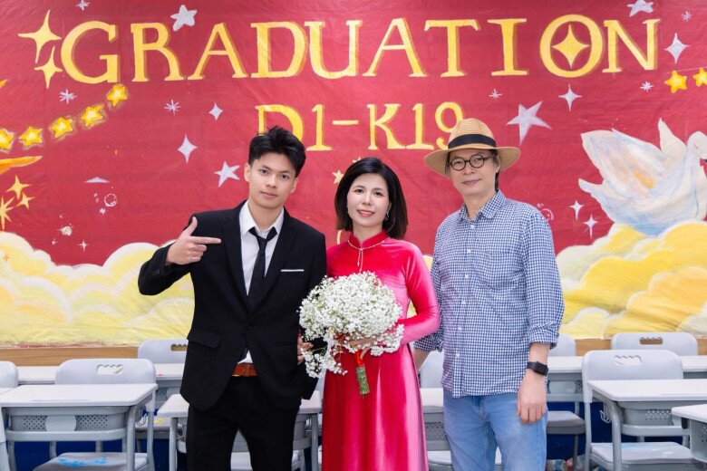 Bộ ảnh kỷ yếu của con trai NSND Trần Lực nhận được nhiều sự quan tâm từ khán giả.