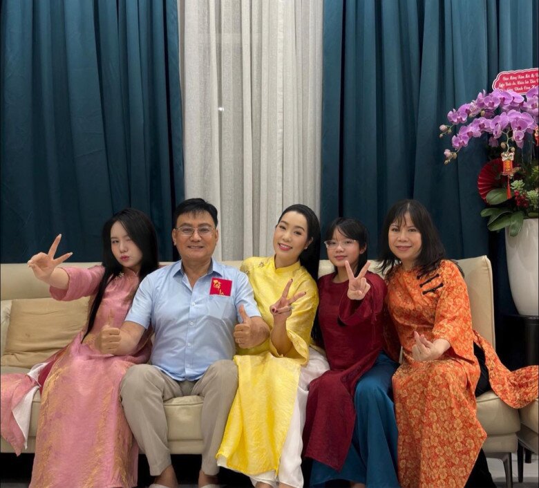 Gia đình của NSND Trịnh Kim Chi khiến nhiều người ngưỡng mộ.