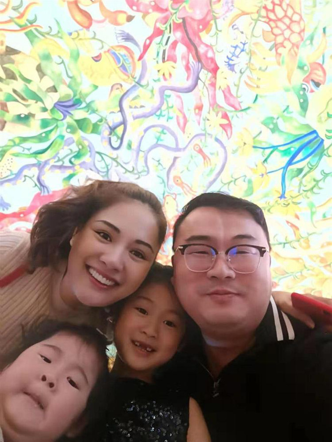 Ông xã của Hương Giang từng làm việc ở hãng hàng không.