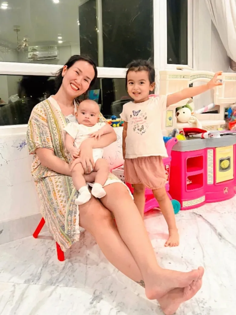 Võ Hạ Trâm có 2 con đủ nếp, đủ tẻ.