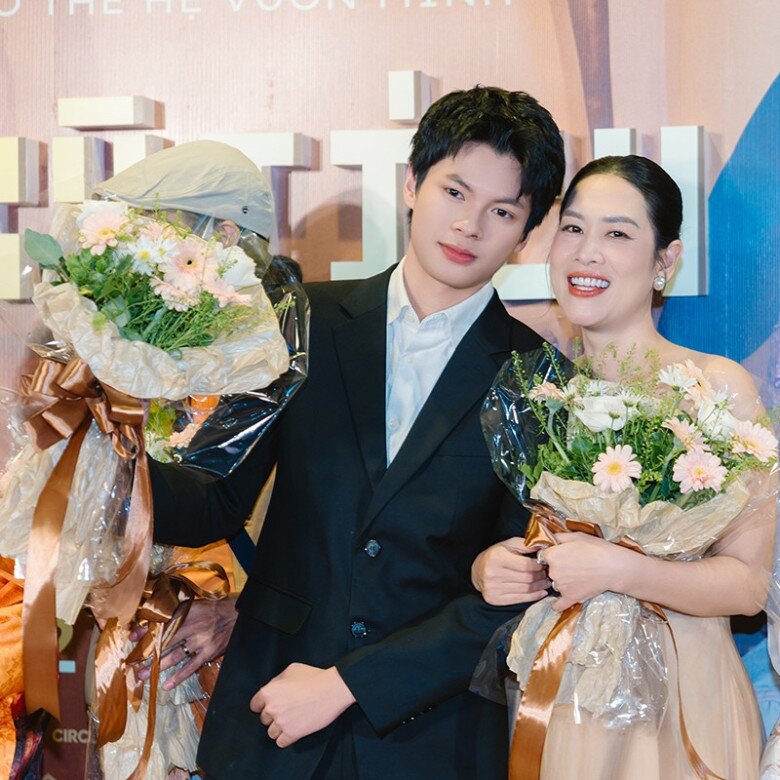 Quý tử của NSND Trần Lực được chú ý khi đi sự kiện quảng bá phim.