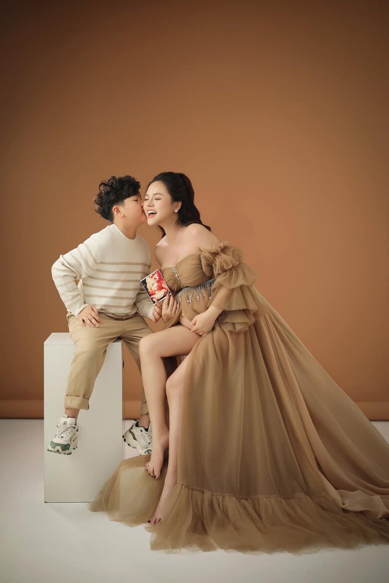 Be rất yêu thương em gái.