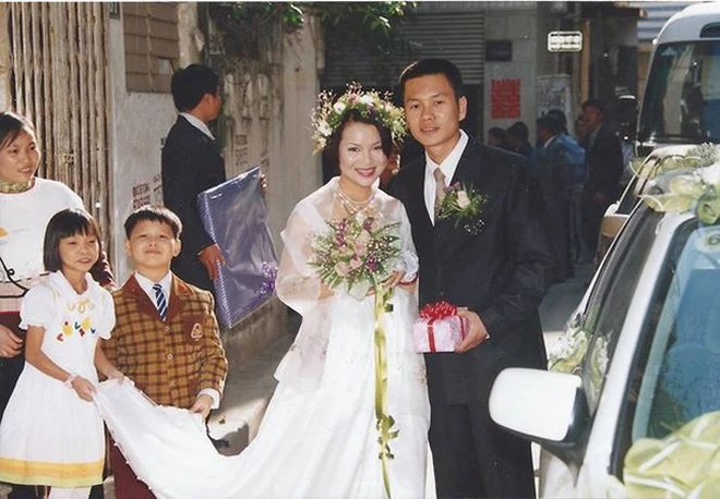 Cô kết hôn cùng người bạn học.