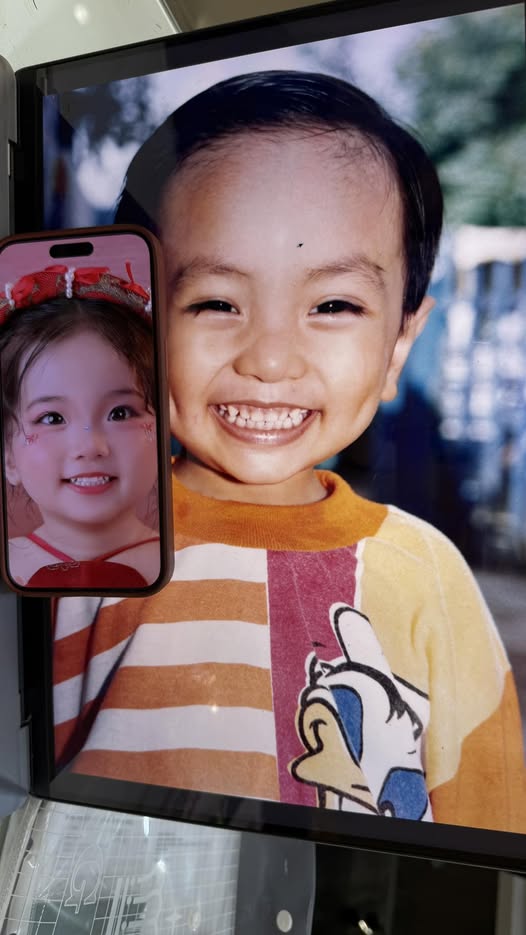 Phan Hiển so sánh hình ảnh bản thân hồi nhỏ với con gái.
