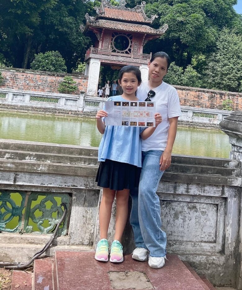 Bảo mẫu chăm lo cho Lavie rất chu đáo, thường xuyên đưa đi du lịch.