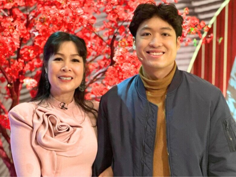 Con trai của Hồng Vân tốt nghiệp đại học ở Mỹ, hiện là Phó Giám đốc.
