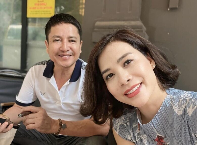 Nghệ sĩ Chí Trung hạnh phúc bên bạn gái kém 18 tuổi Ý Lan.