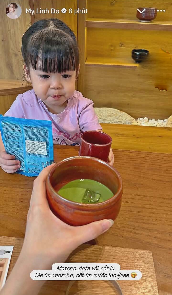 Sao Việt 24h: Bố mẹ chồng quyền lực của Khánh Thi trẻ trung mừng sinh nhật cháu; Vợ Ưng Hoàng Phúc khoe em gái như sinh đôi - 3