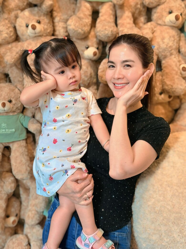 Sao Việt 24h: Con gái Hồng Đăng khóc nức nở vì áp lực thi cử, nam diễn viên mắt cũng đỏ hoe - 8