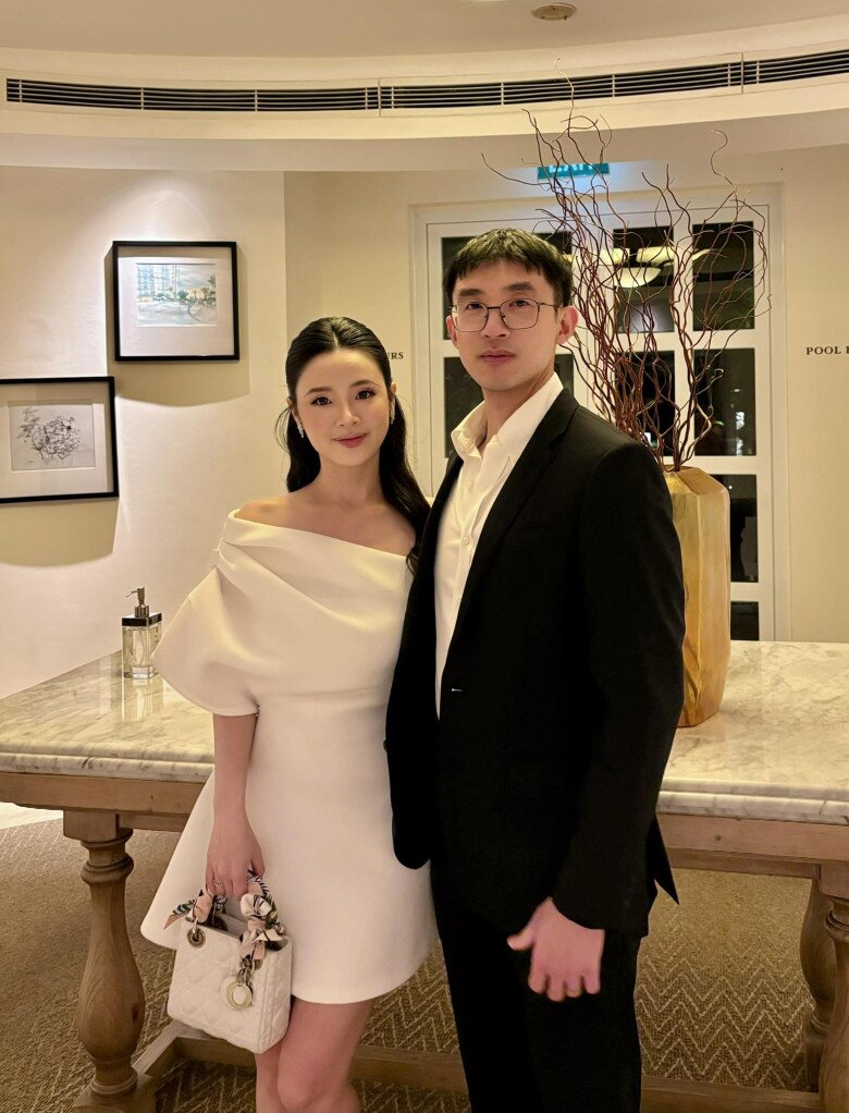 Sao Việt 24h: Hồ Ngọc Hà ngỡ ngàng khi con gái nhớ từng điều mẹ tâm sự; Ái nữ lai nhà Nhật Kim Anh lần đầu tắm biển - 10