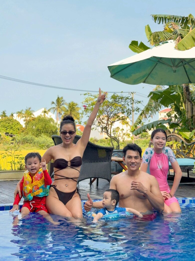 Sao Việt 24h: Hồ Ngọc Hà ngỡ ngàng khi con gái nhớ từng điều mẹ tâm sự; Ái nữ lai nhà Nhật Kim Anh lần đầu tắm biển - 9
