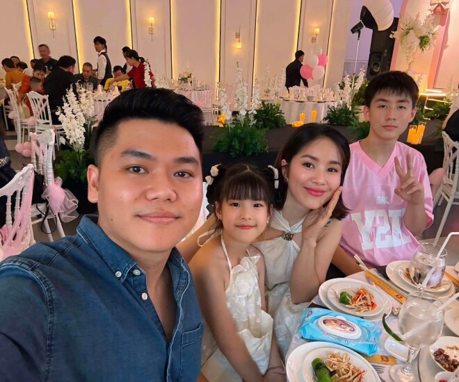 Sao Việt 24h: Thúy Diễm mang bầu lần 2 được chồng amp;#34;cưng như trứng mỏngamp;#34;; Con gái Lê Phương càng lớn càng lộ nét đẹp dịu dàng - 2