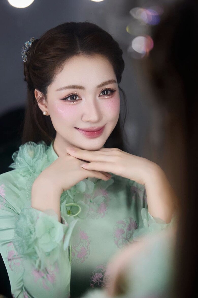 Sao Việt 24h: BTV Đan Lê ngưỡng mộ bố chồng là NSND Khải Hưng; Midu lộng lẫy kỷ niệm 2 năm ngày cưới chồng thiếu gia - 9