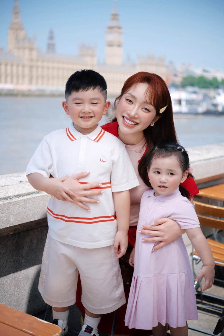 Sao Việt 24h: BTV Đan Lê ngưỡng mộ bố chồng là NSND Khải Hưng; Midu lộng lẫy kỷ niệm 2 năm ngày cưới chồng thiếu gia - 8