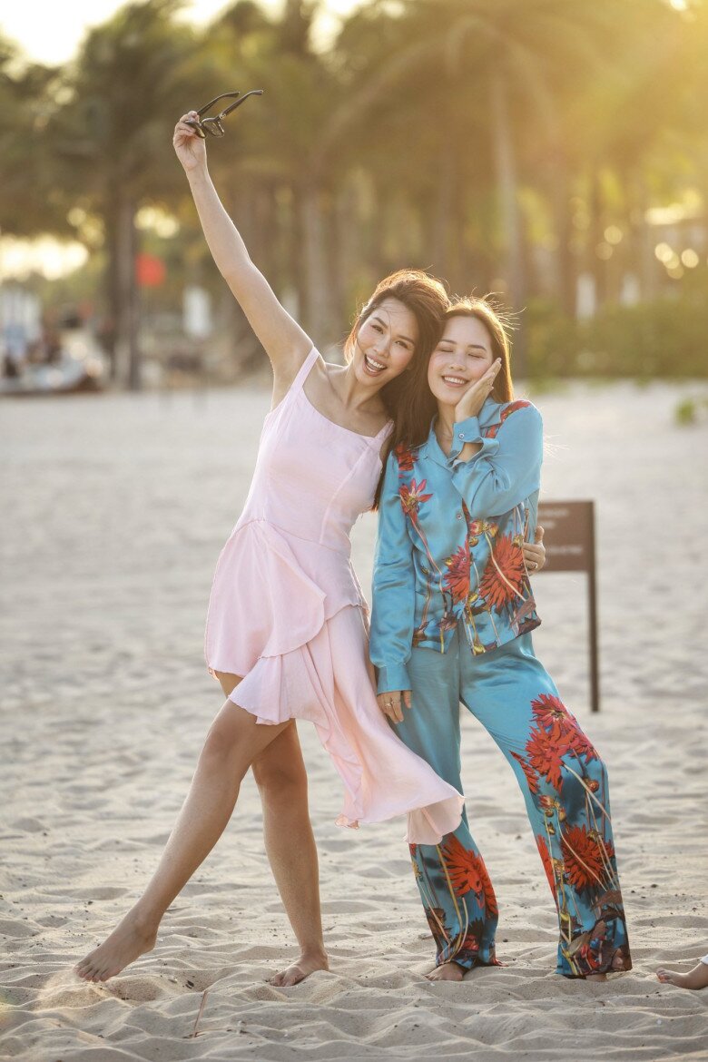 Sao Việt 24h: Diễn viên Quang Minh bế quý tử duy nhất đi thăm tổ ấm quy mô hoành tráng với vợ kém 37 tuổi - 11