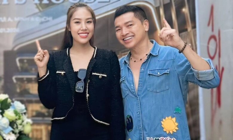 Quang Minh và bạn đời - Tăng Khánh Chi ở lễ khởi công nhà riêng.