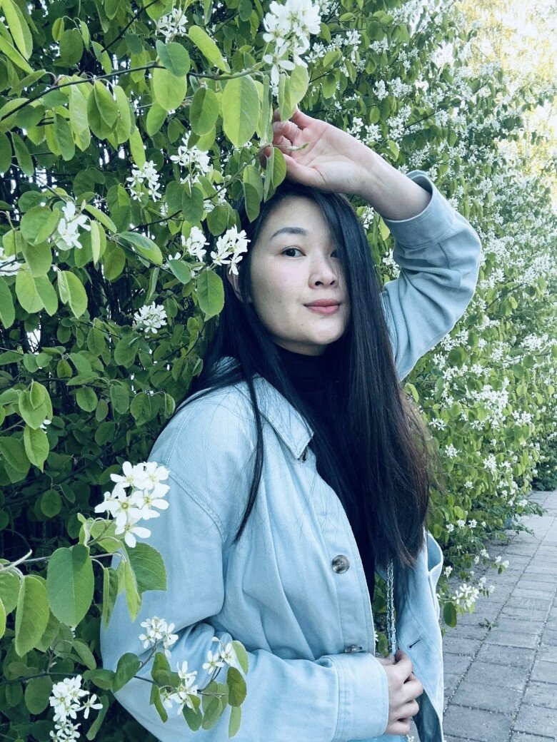 Sao Việt 24h: 2 con gái MC Quyền Linh amp;#34;lên đồamp;#34; đi ăn tối chiếm trọn spotlight vì vẻ ngoài nữ tính, quyến rũ - 3