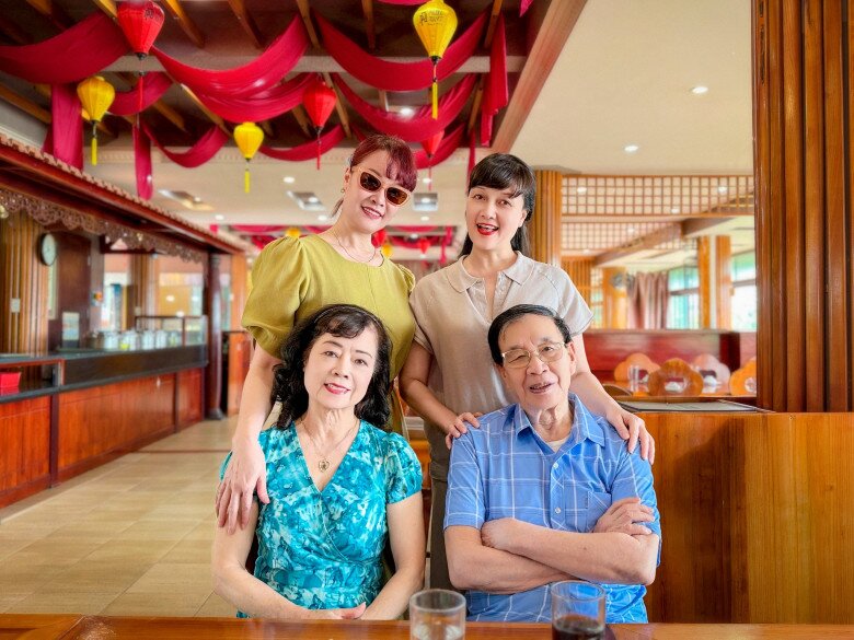 Sao Việt 24h: Khánh Thi khoe con trai khiêu vũ giống hệt bố kiện tướng, Kubi được khen chân dài nên nhảy đẹp vượt Phan Hiển - 10