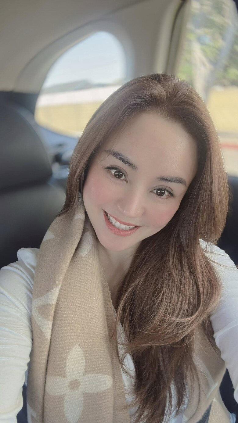Sao Việt 24h: Lương Thế Thành trong phim làm amp;#34;tra namamp;#34;, ngoài đời ngồi dũa móng chân cho Thúy Diễm để có tiền cà phê - 11