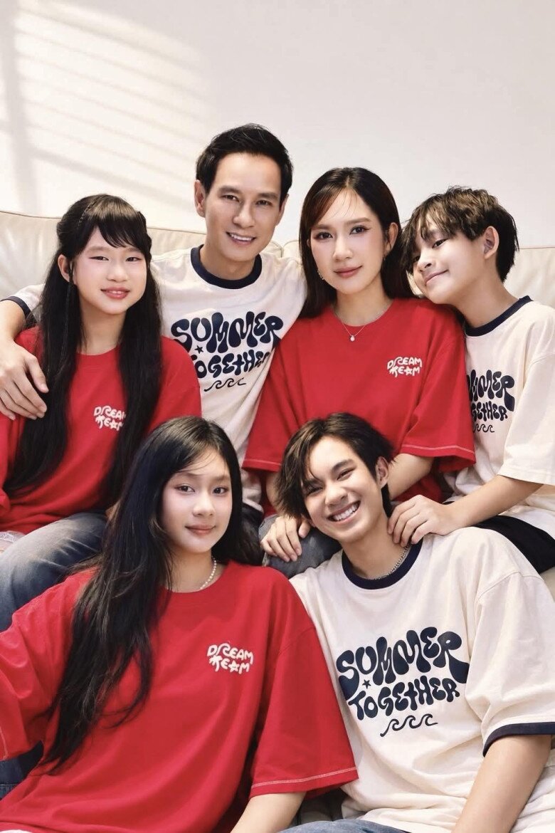 Sao Việt 24h: Cindy nghẹn ngào xin lỗi trong ngày giỗ thứ 2 của mẹ; Cháu gái NSƯT Kim Tiểu Long amp;#34;mắt thâm như gấu trúcamp;#34; sau sinh - 5