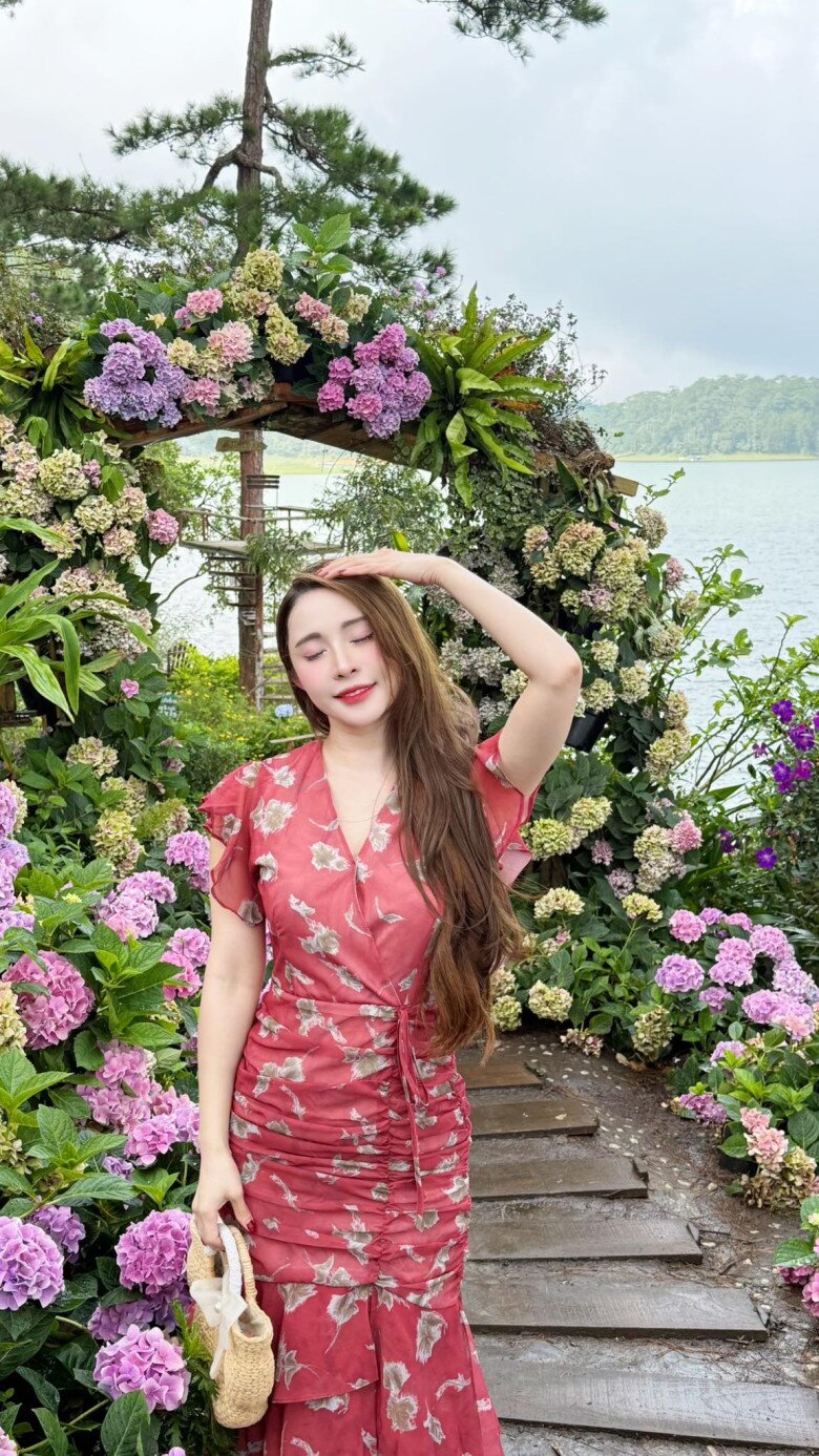 Sao Việt 24h: NSND Xuân Bắc gây chú ý với bữa khuya amp;#34;ăn thẳng từ nồiamp;#34;, thường xuyên khoe những mâm cơm đêm mộc mạc - 10