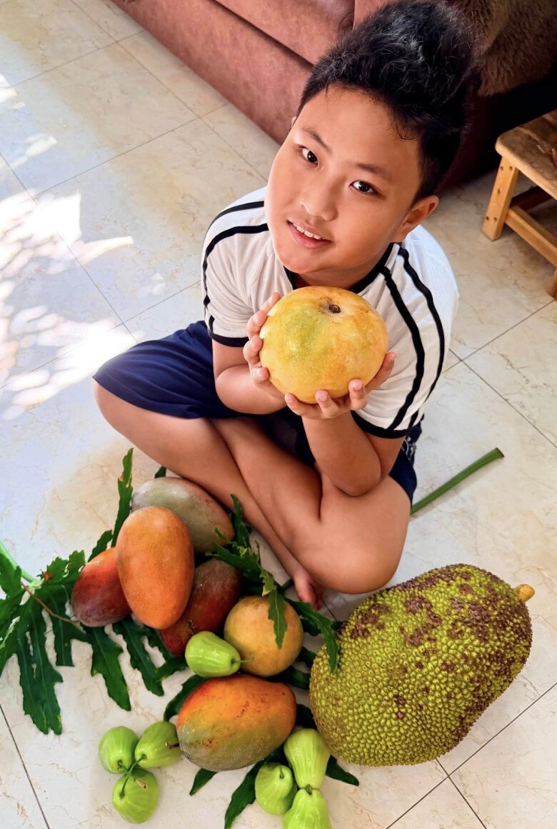 Sao Việt 24h: Thu Trang amp;#34;máchamp;#34; chồng chuyện 2 con gái sinh đôi ở nhà, Tiến Luật lập tức ra sân bay - 11