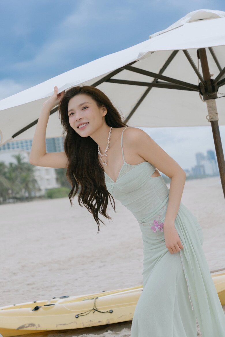 Sao Việt 24h: Tiến Luật khoe cặp sinh đôi, tiết lộ 2 bé là phiên bản ...